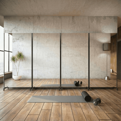 Bruchsichere & ultraleichte Spiegelwand - mit montierbaren Rollen